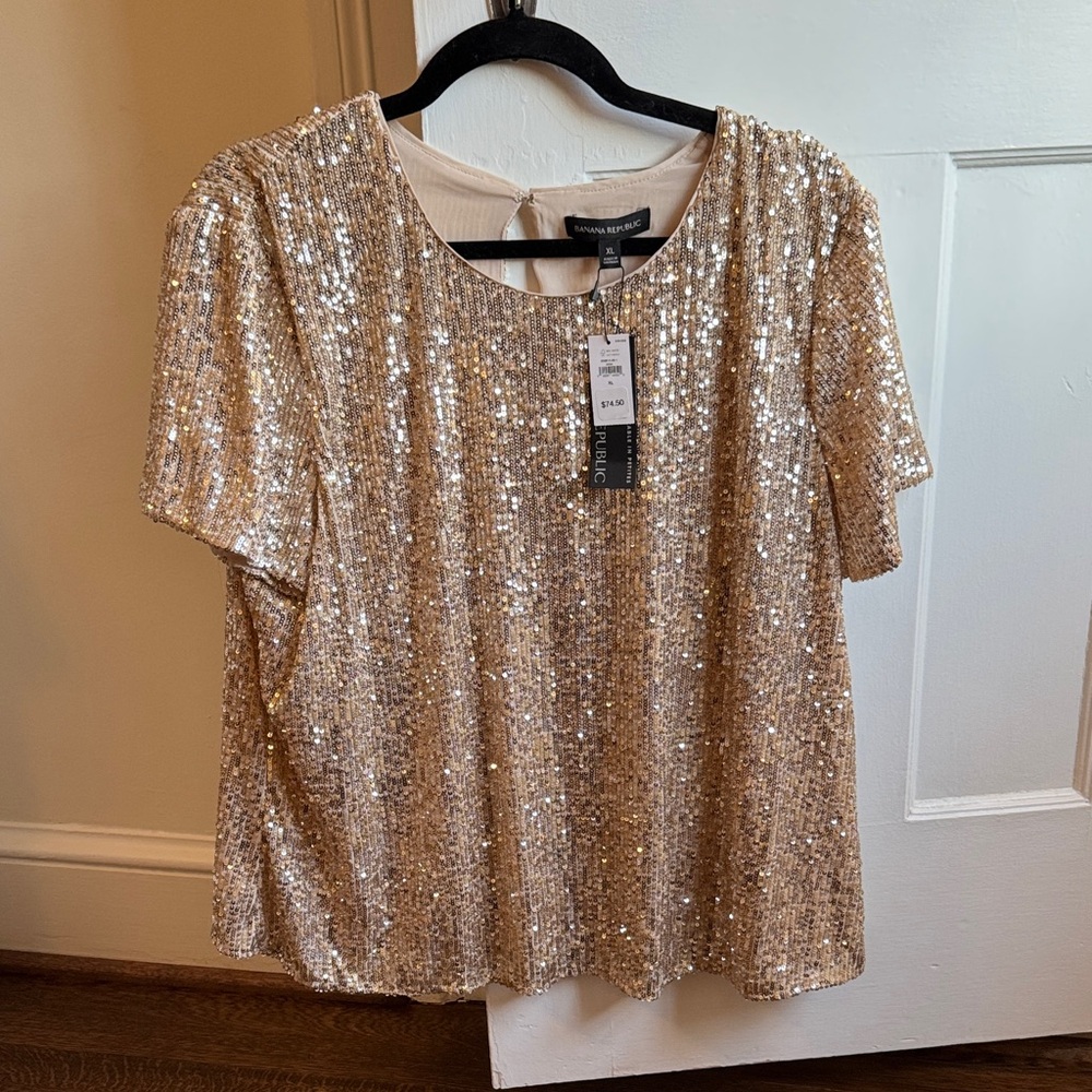 NEW Banana Republic Shimmering Gold Sequin Short Sleeve Tee